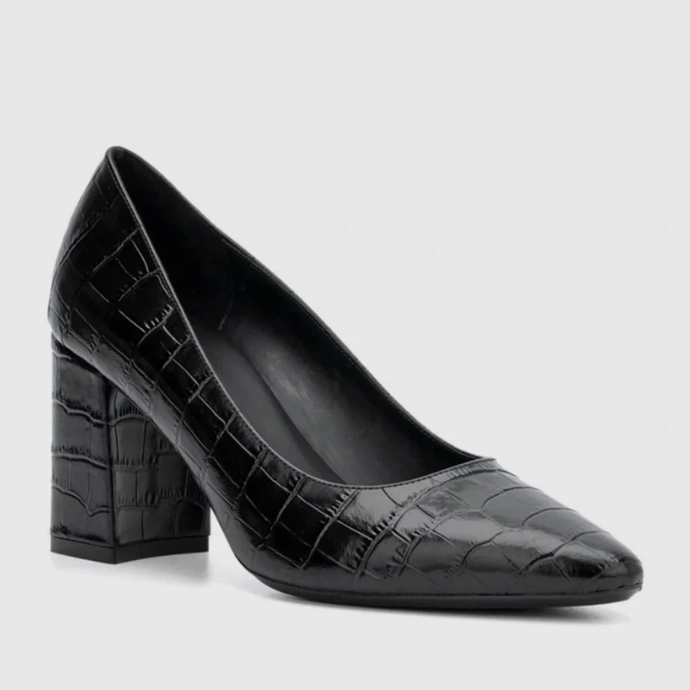 NEW Aquatalia Heels Black Embossed Leather Croc Pattern Size 11 Pumps NWT $395 - Picture 2 of 8